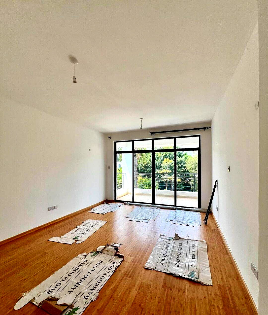 4BR Townhouse with Home Office & Family Room - Lavington