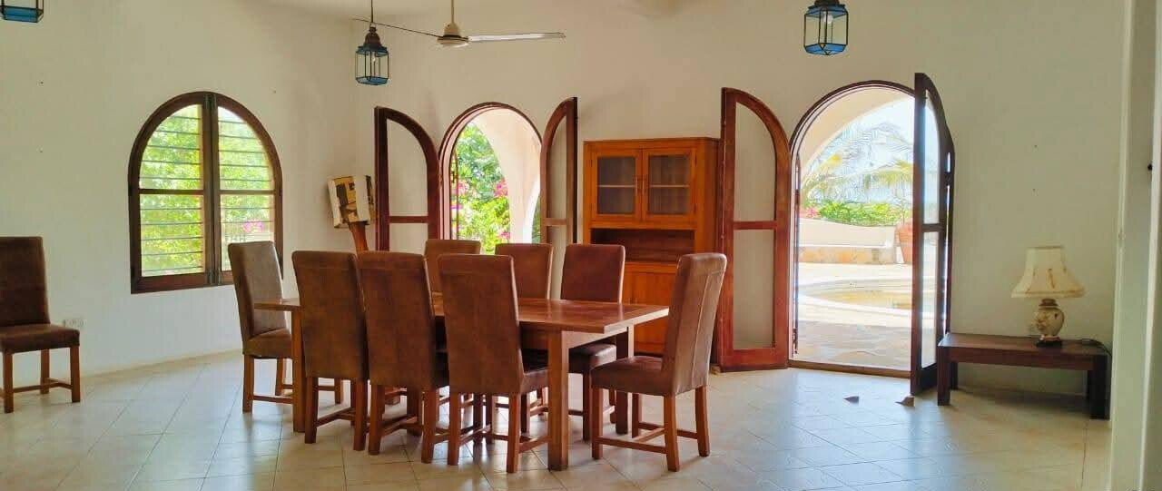 4-Bedroom Beachfront Townhouse on 4 Acres – Watamu