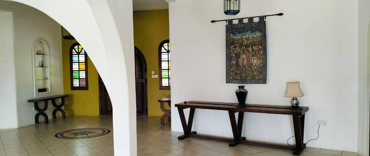 4-Bedroom Beachfront Townhouse on 4 Acres – Watamu