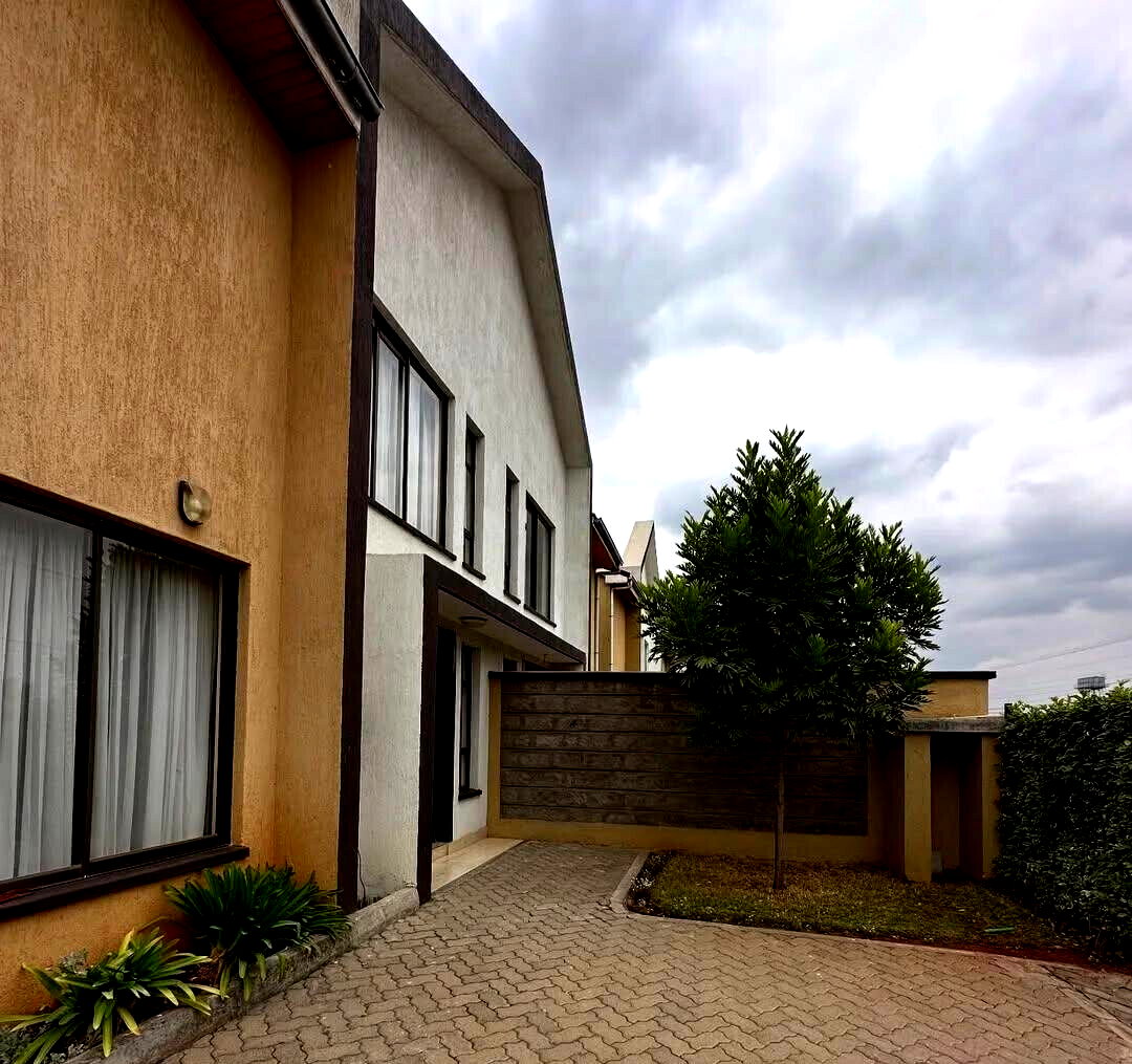 4BR Ready-to-Move-In Townhouse with Solar Heating - Syokimau