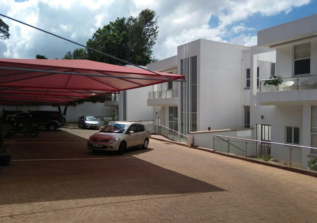 4BR Townhouse with Private Pool & DSQ Kitchen – Kyuna