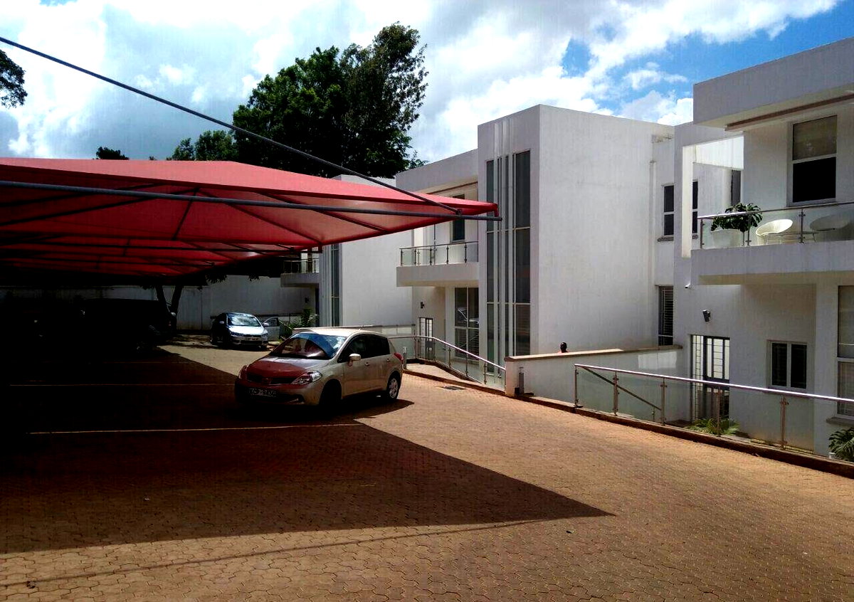 4BR Townhouse with Private Pool & DSQ Kitchen – Kyuna
