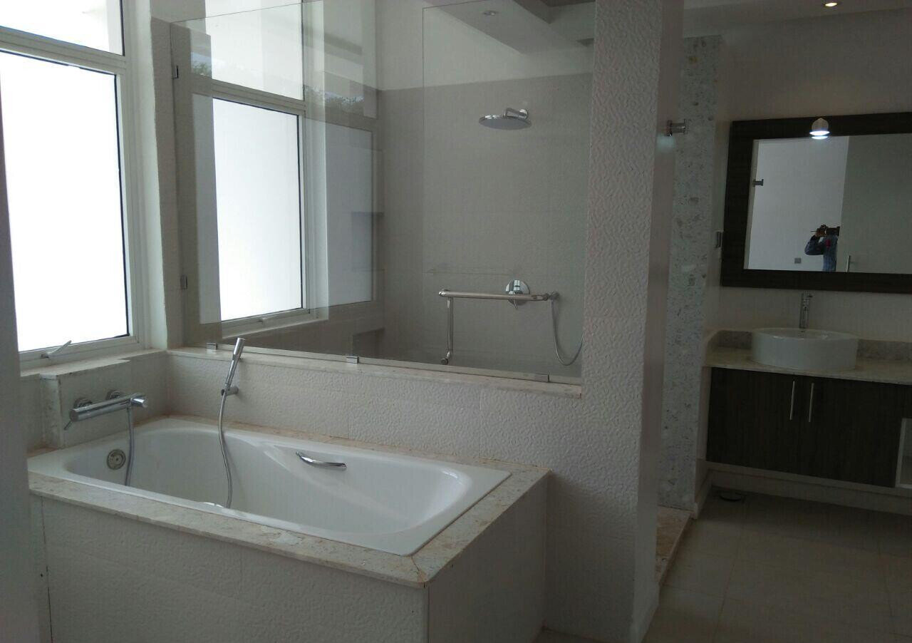 4BR Townhouse with Private Pool & DSQ Kitchen – Kyuna