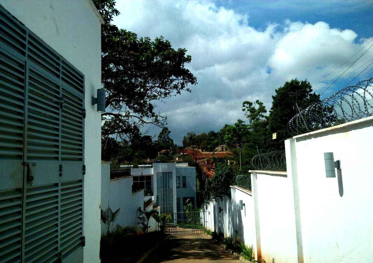 4BR Townhouse with Private Pool & DSQ Kitchen – Kyuna