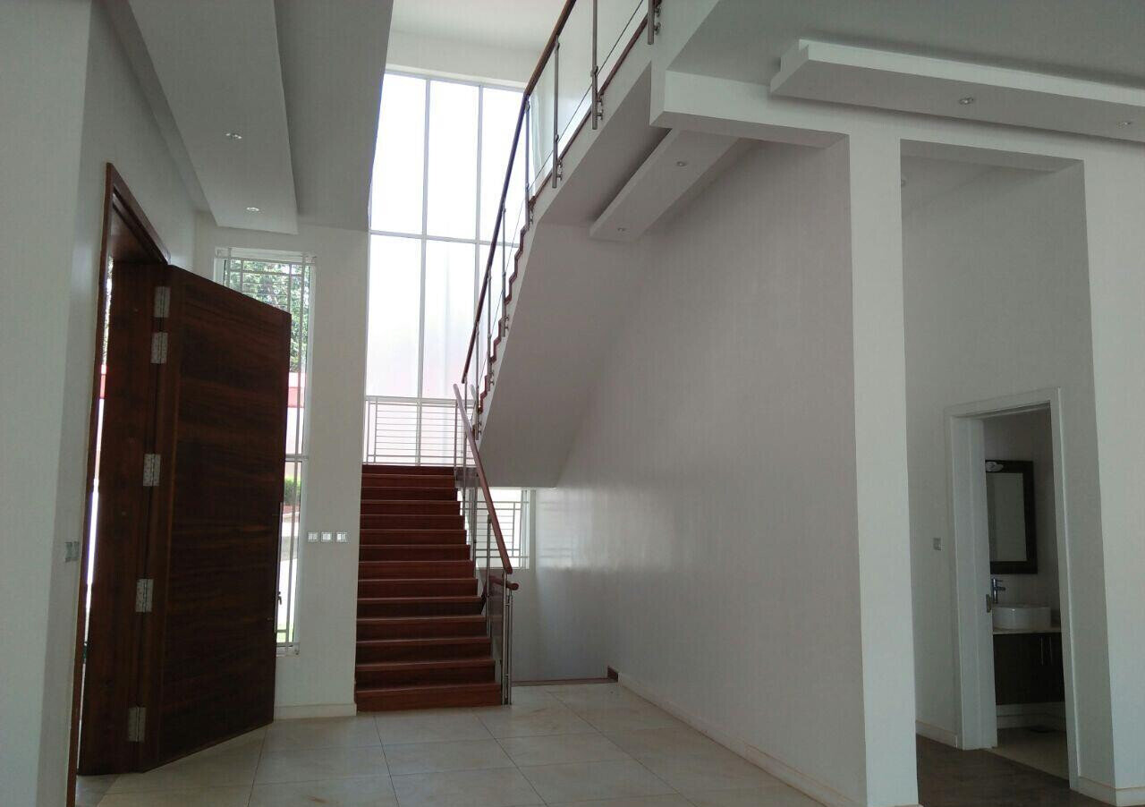 4BR Townhouse with Private Pool & DSQ Kitchen – Kyuna