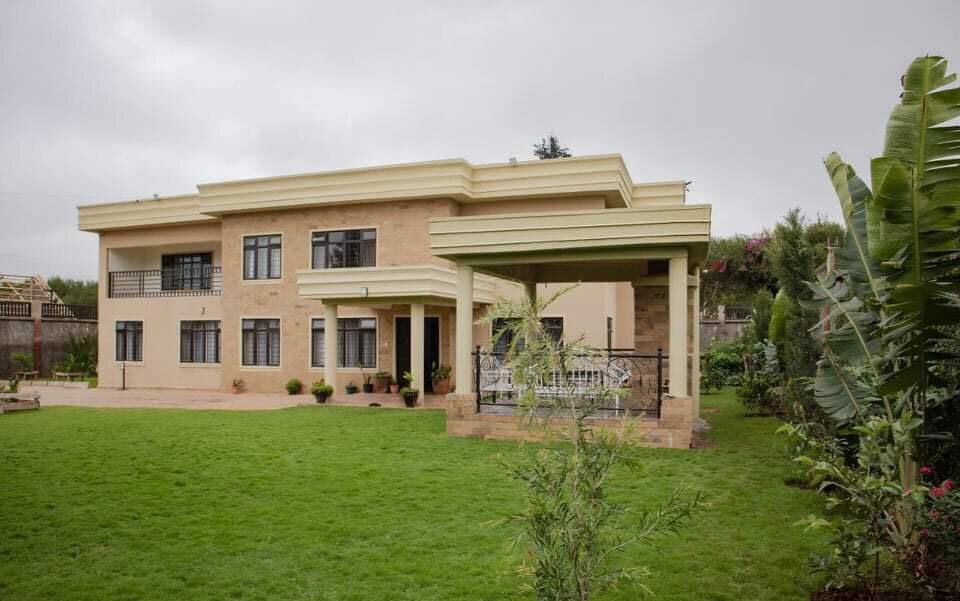 6BR Ultra-Modern Masterpiece with DSQ & Gazebo - Maasai Lodge