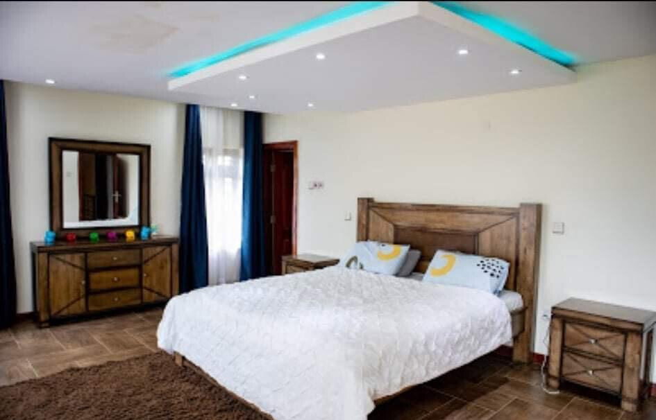 6BR Ultra-Modern Masterpiece with DSQ & Gazebo - Maasai Lodge
