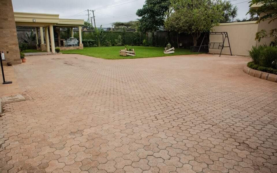 6BR Ultra-Modern Masterpiece with DSQ & Gazebo - Maasai Lodge