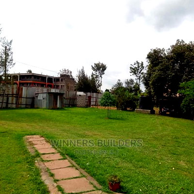 1/2 Acre for Sale at Thome Estate - Image 1