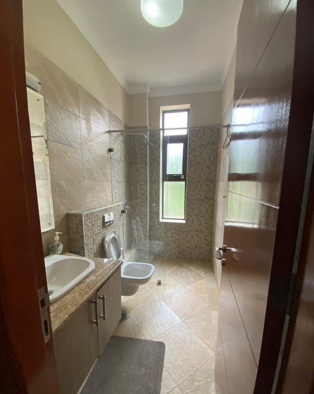 5BR Townhouse with Garden