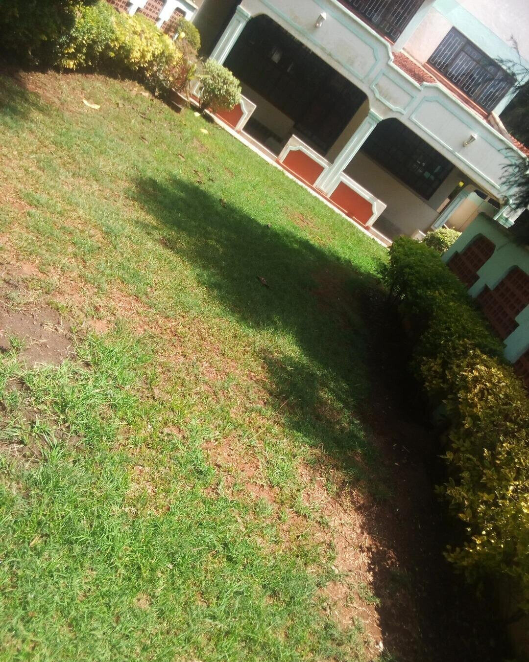 4BR Townhouse with Guest Room & DSQ in Secure Lavington Estate
