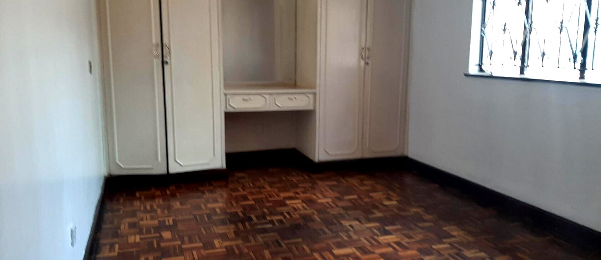 4BR Maisonette with DSQ & Wooden Floors - Westlands
