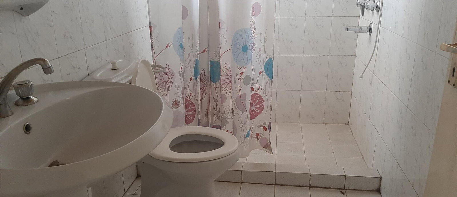 4BR Maisonette with DSQ & Wooden Floors - Westlands