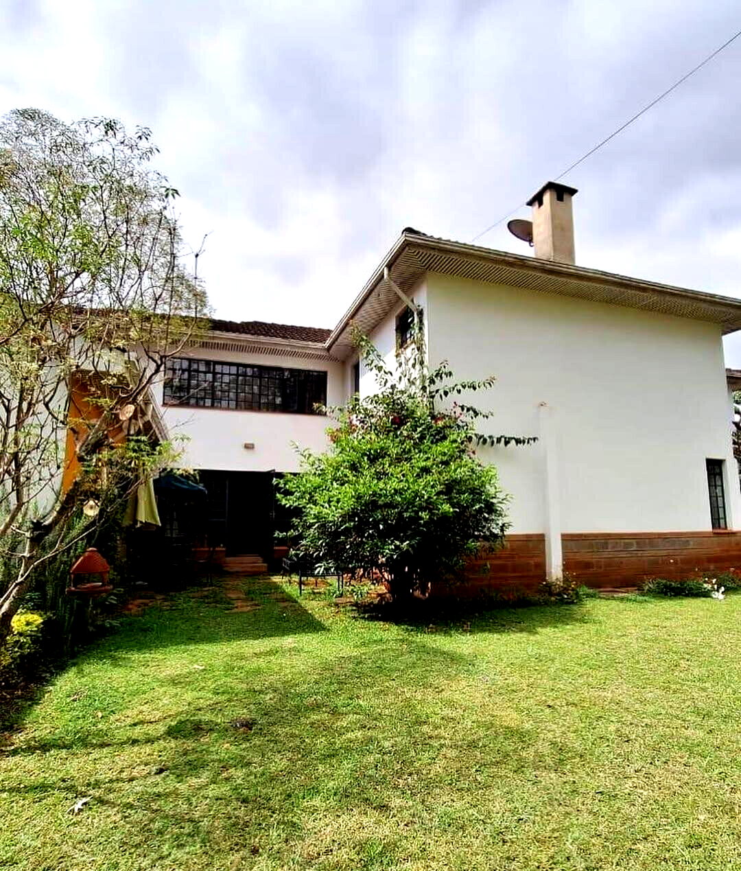 4-Ensuite Townhouse with Pool & Solar Power - Grevillea Grove, Westlands