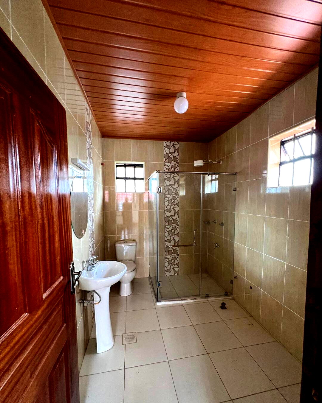 4BR Maisonette with DSQ & Guest Room - Gated Community, Ngong