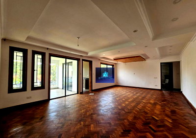 6BR All-Ensuite Townhouse with Jacuzzi & DSQ - Lavington