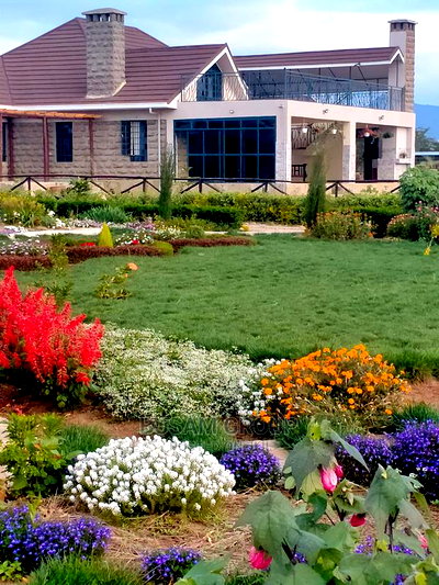 Furnished 4bdrm Bungalow in Inka Homes, HellsGate for Sale - Image 1