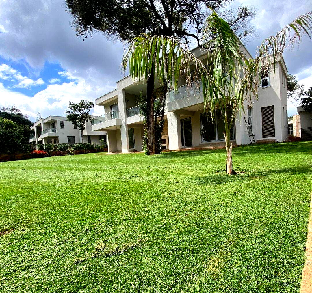 Contemporary 5-Ensuite Villa with Pool & Mature Trees – Karen