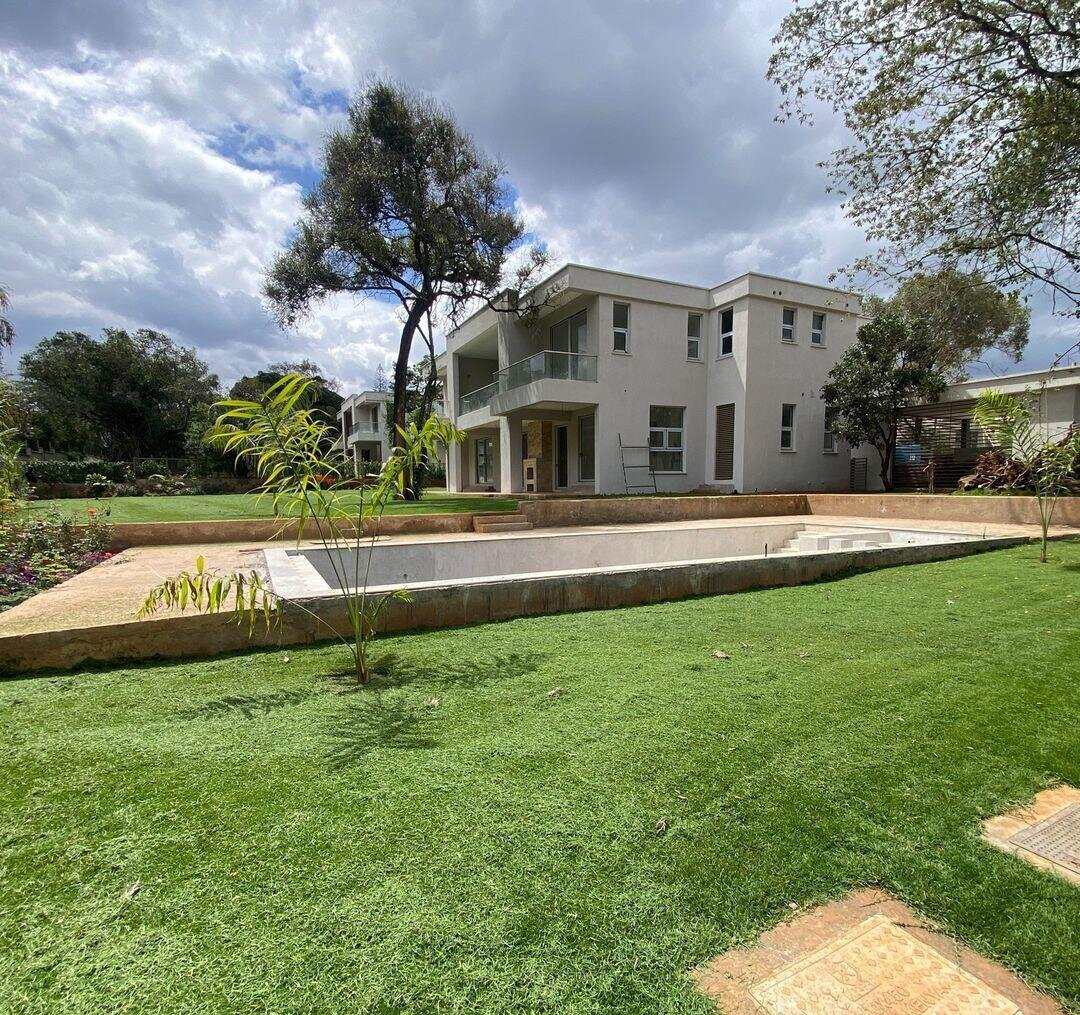 Contemporary 5-Ensuite Villa with Pool & Mature Trees – Karen