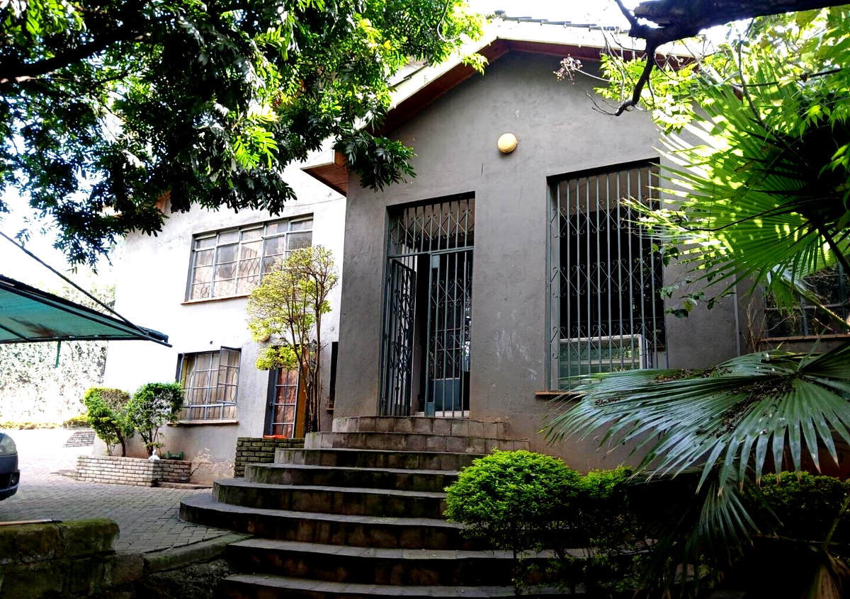 One-Acre Garden Home at KSh 120K