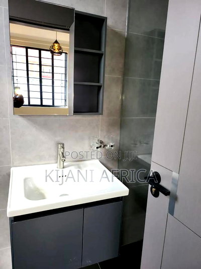 3bdrm Bungalow in Kitengela for sale - Image 11