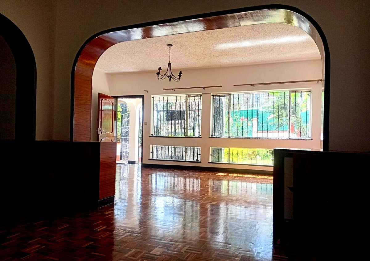 4-Ensuite Townhouse with DSQ & Flower Garden - Brookside, Westlands