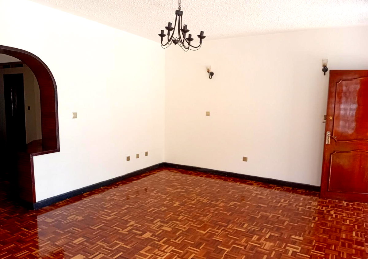 4-Ensuite Townhouse with DSQ & Flower Garden - Brookside, Westlands