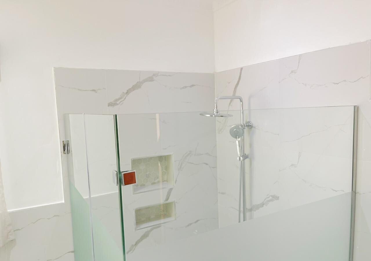 4-Ensuite Townhouse with Rooftop Terrace & Fireplace - Lavington
