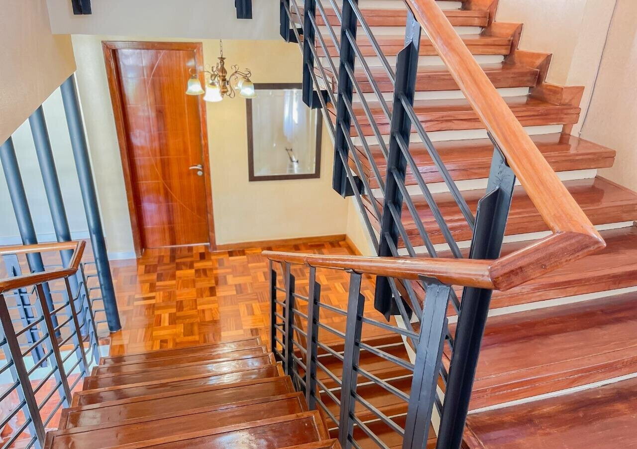 4-Ensuite Townhouse with Rooftop Terrace & Fireplace - Lavington