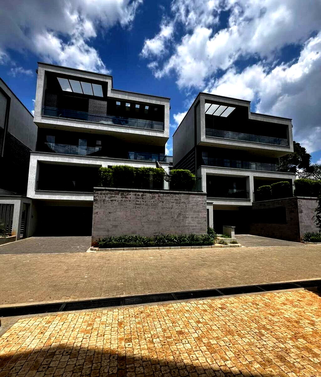 5-Ensuite Townhouse with Private Lift & Pool - Lavington