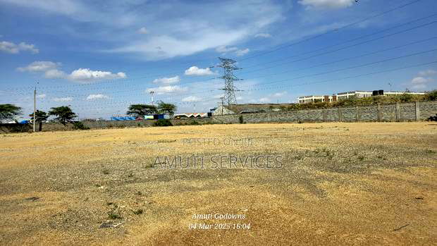 2.5 Acres Yard for Lease