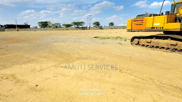 2.5 Acres Yard for Lease