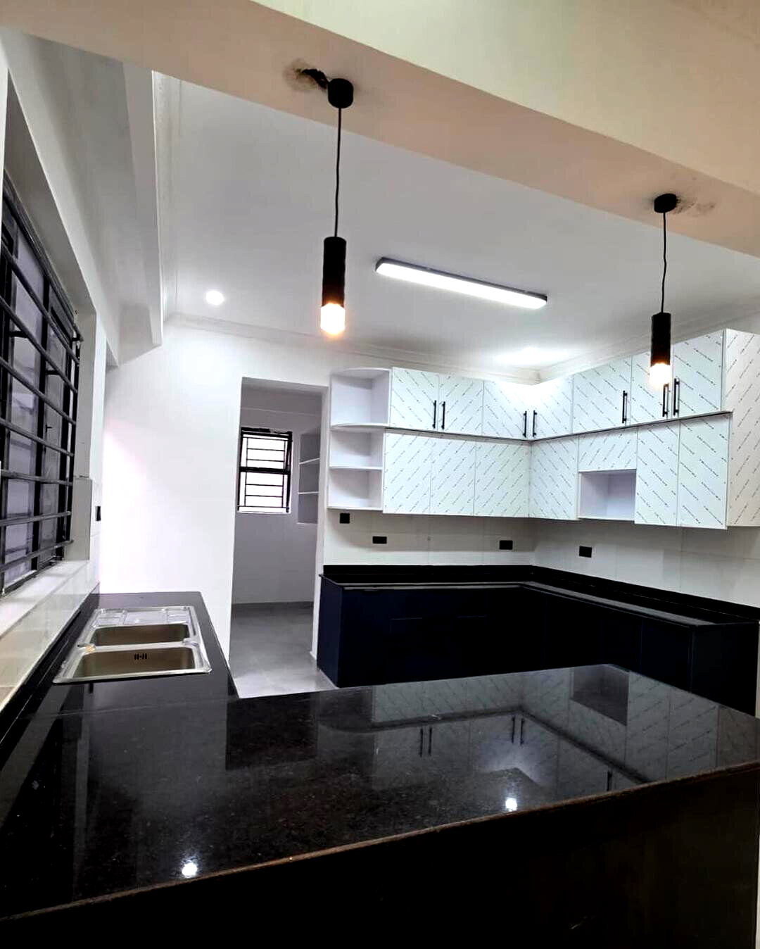 3BR Townhouse with Solar Water Heating & Study - Kitengela