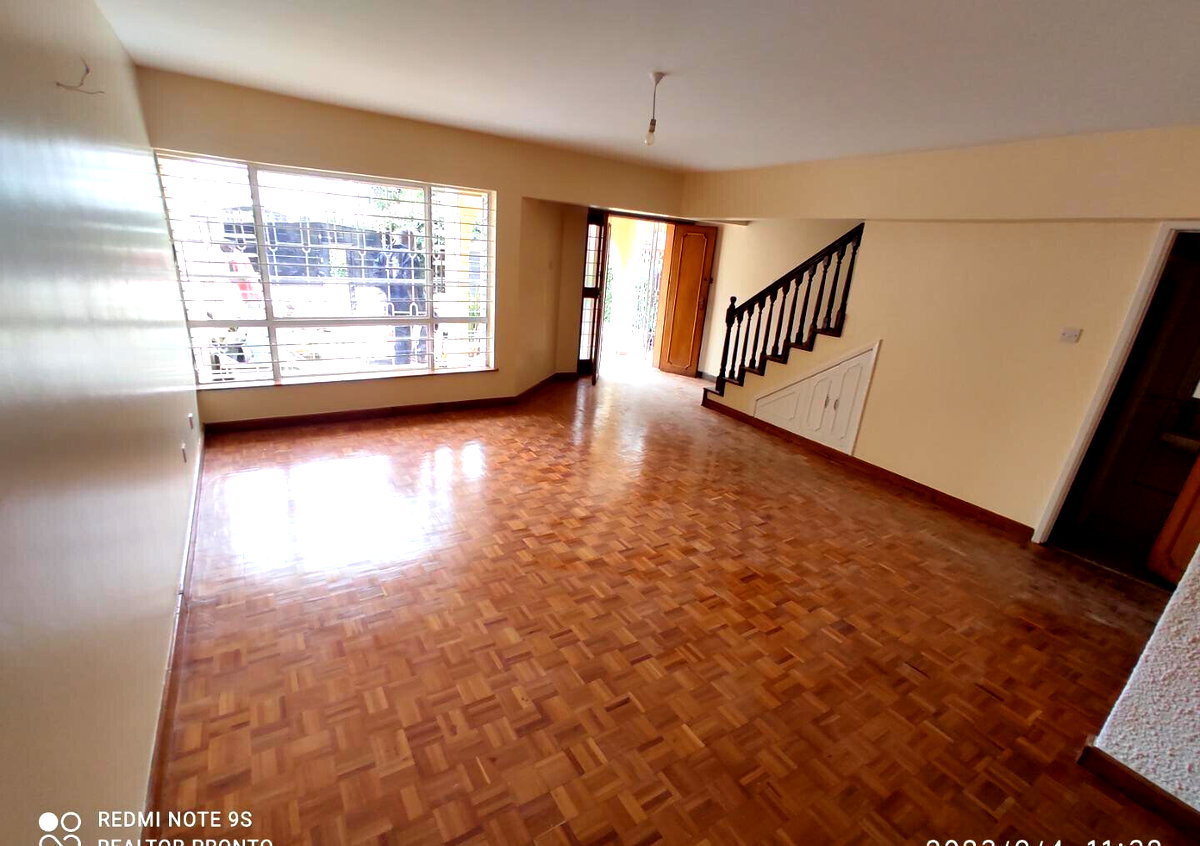 Bright 3BR Townhouse with Staff Quarters - Kilimani