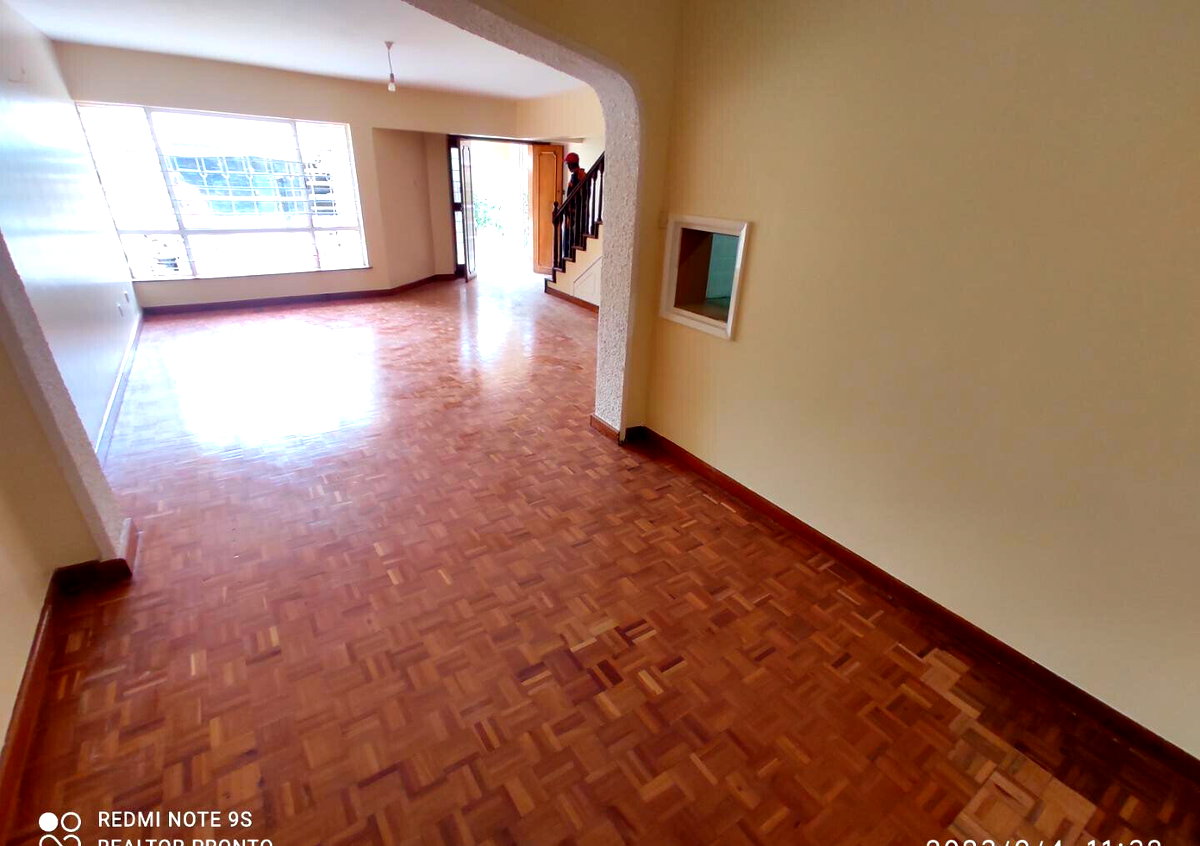 Bright 3BR Townhouse with Staff Quarters - Kilimani
