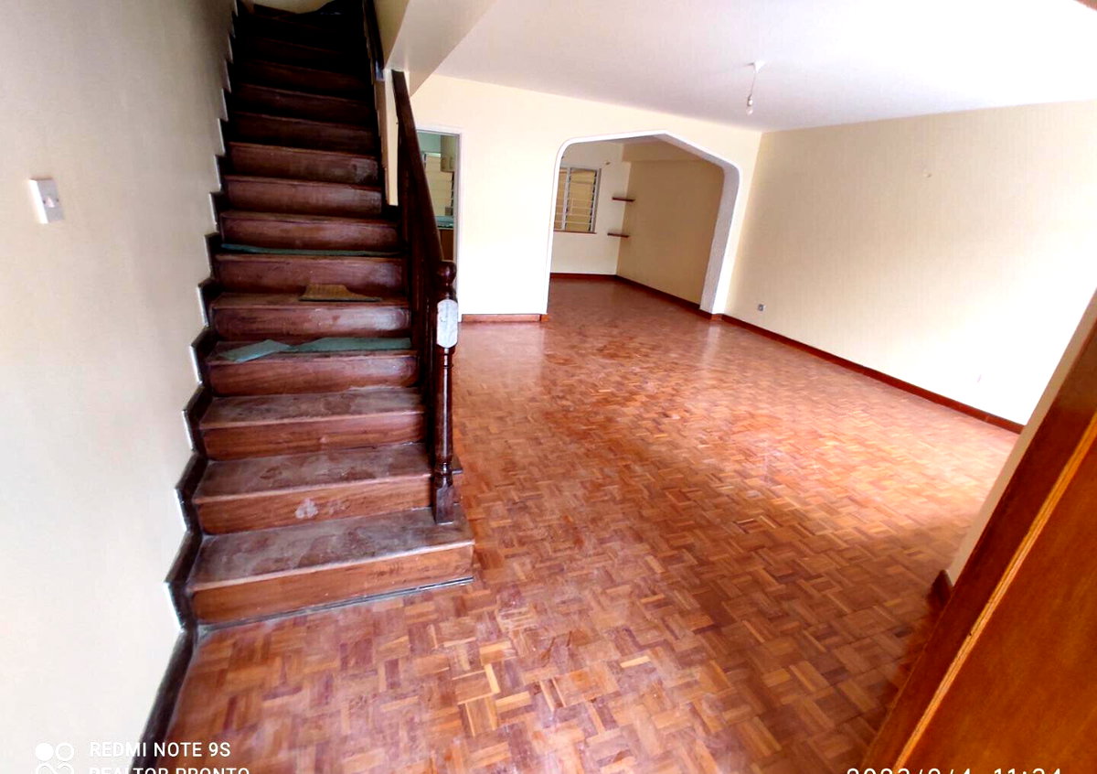 Bright 3BR Townhouse with Staff Quarters - Kilimani