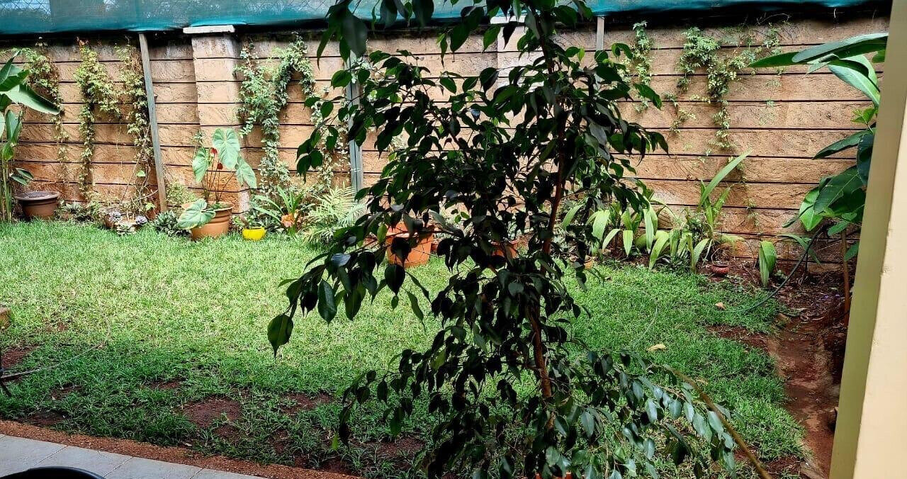4-Bed Townhouse with Attic Gym & Jacuzzi - Lavington
