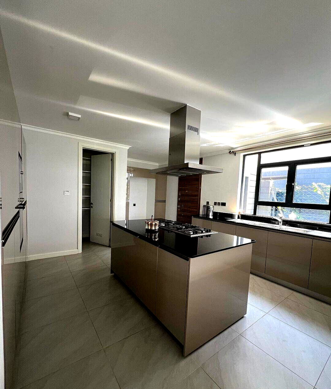 New 4BR All-Ensuite Townhouse with Pool & Gym - Runda
