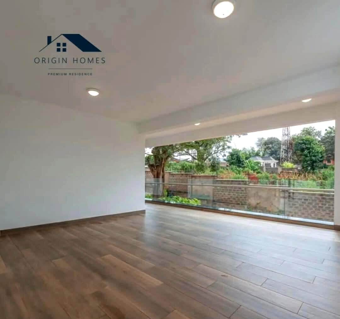 5 En-Suite Townhome with Lift & Solar - Kitisuru