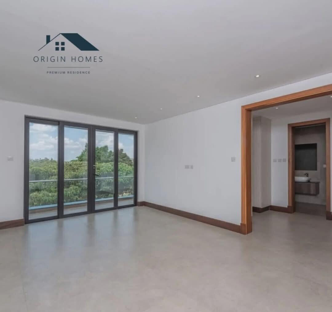 5 En-Suite Townhome with Lift & Solar - Kitisuru