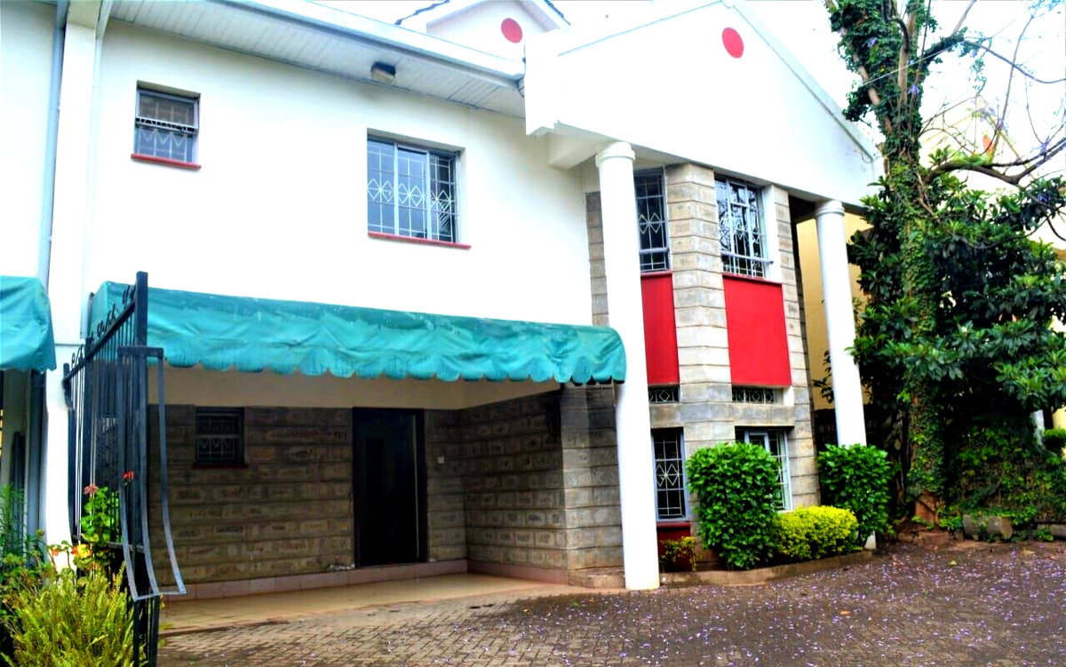 All-Ensuite 5BR Townhouse with Servant Quarter - Lavington