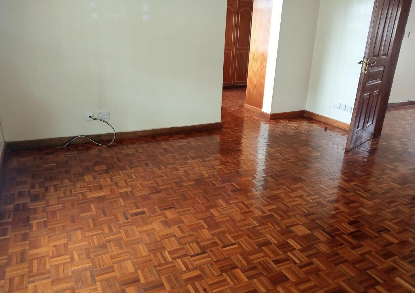 4-Ensuite Townhouse with Fireplace & Pool - Kyuna Estate