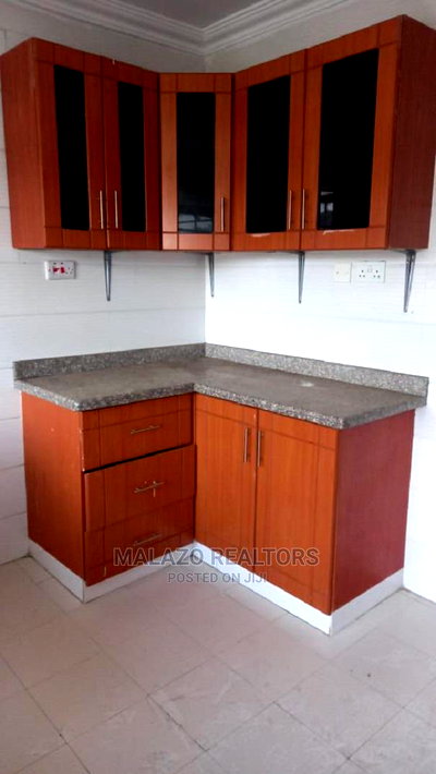 3bdrm Apartment in Tevody Heights, Valley Arcade for sale - Image 5