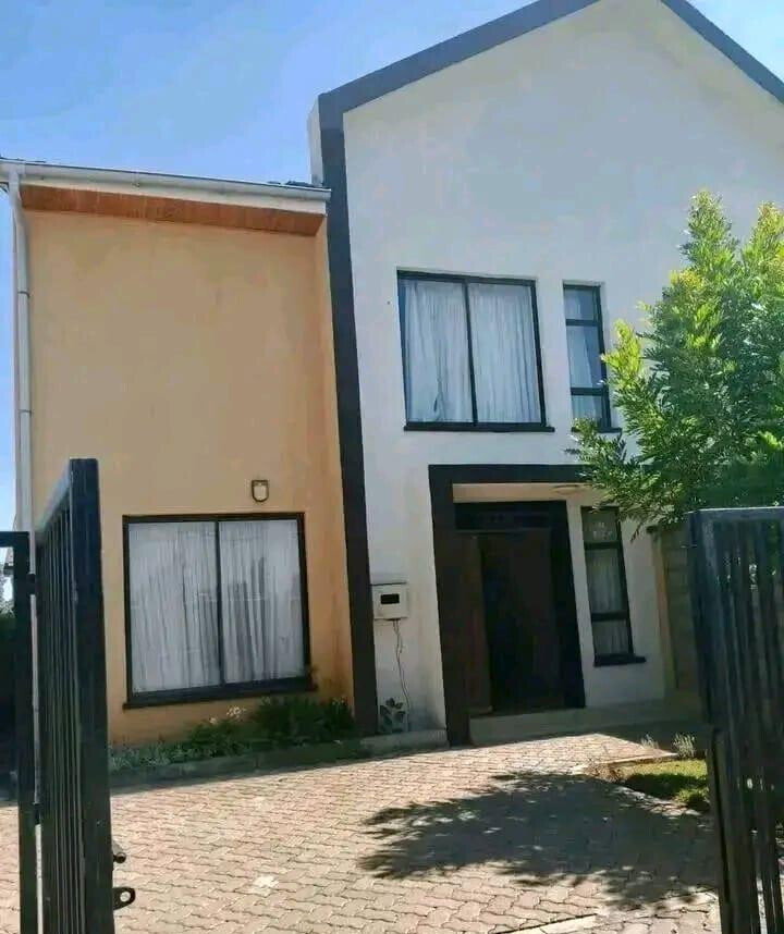 4BR Townhouse with DSQ & Community Hall - Syokimau