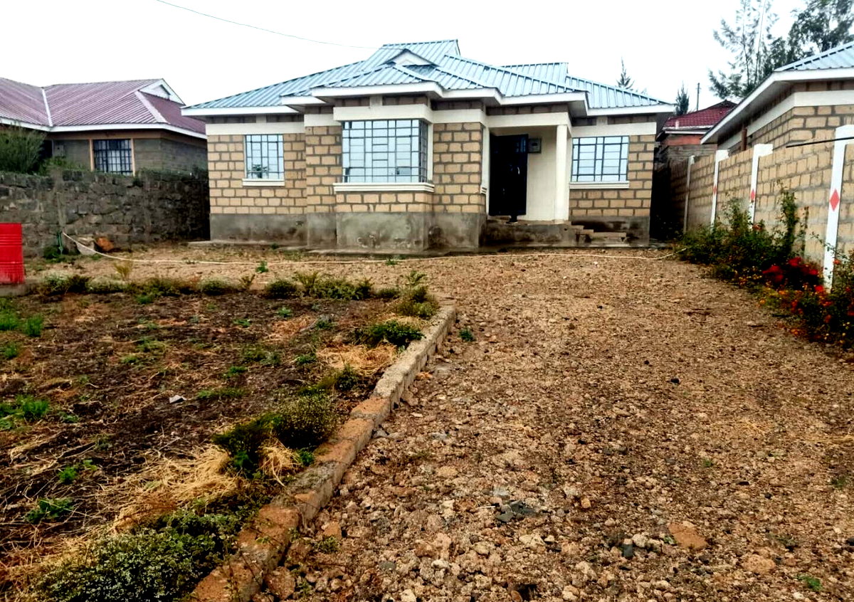 3BR All En-Suite Townhouse with Private Garden & Parking - Kiserian