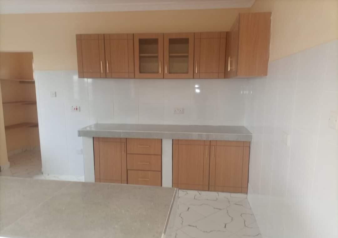 3BR All En-Suite Townhouse with Private Garden & Parking - Kiserian