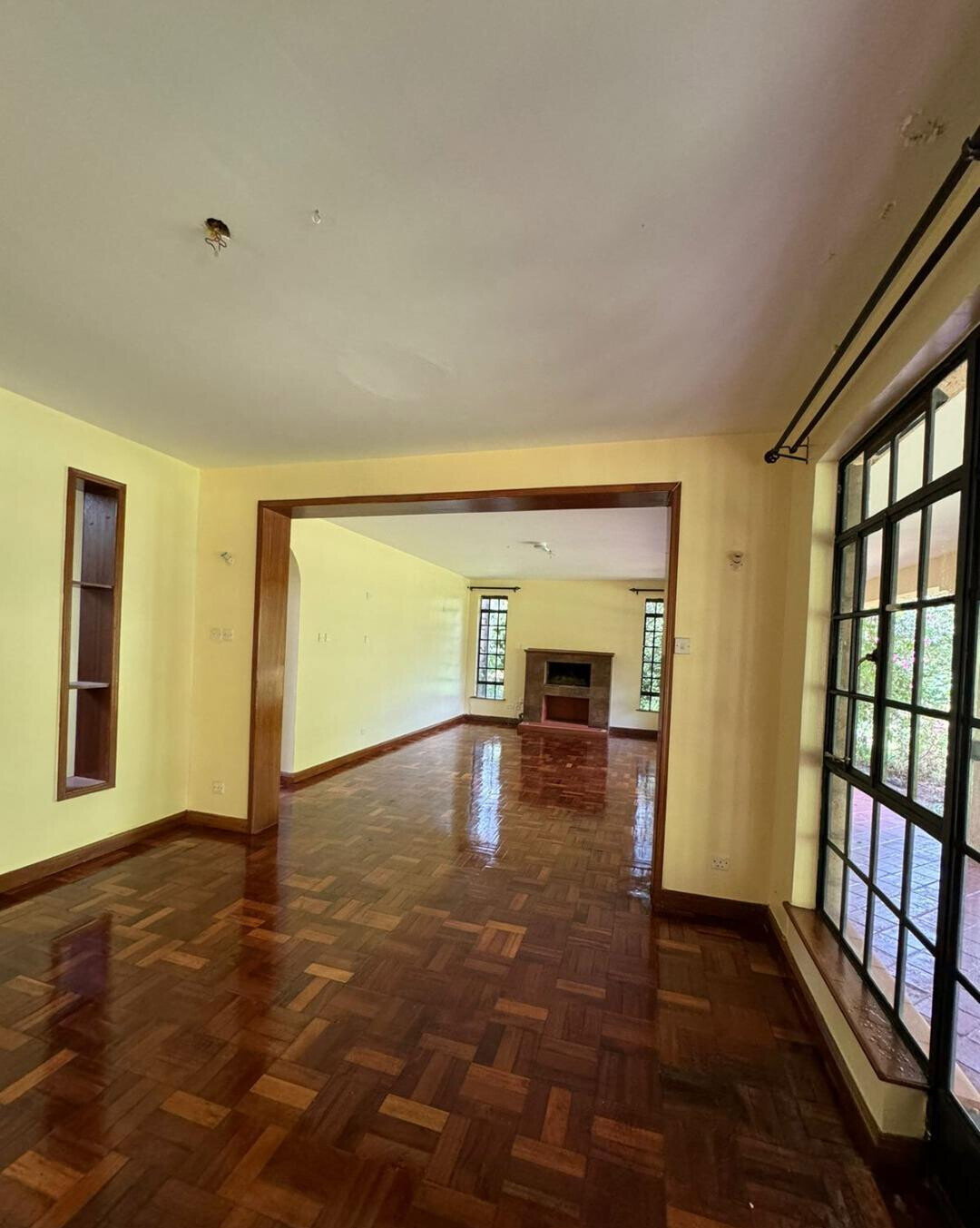 4BR All-Ensuite Townhouse with Fireplace & DSQ - Runda