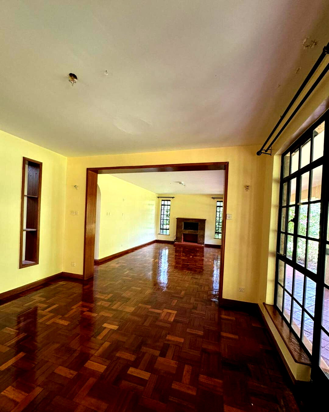 4BR All-Ensuite Townhouse with Fireplace & DSQ - Runda