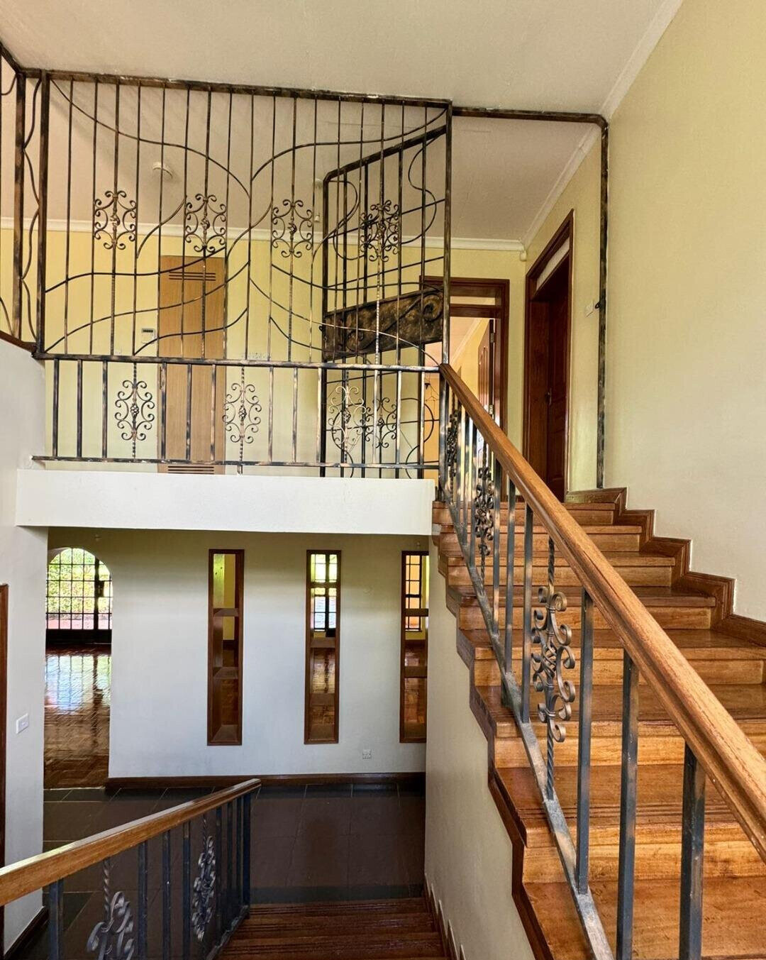 4BR All-Ensuite Townhouse with Fireplace & DSQ - Runda
