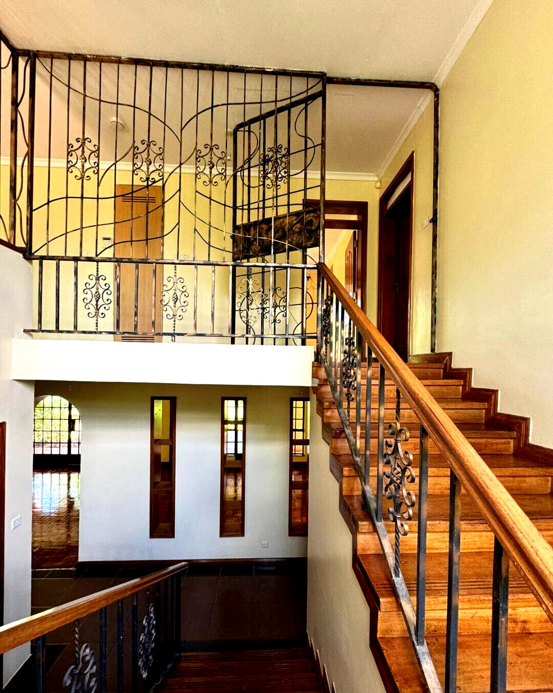 4BR All-Ensuite Townhouse with Fireplace & DSQ - Runda